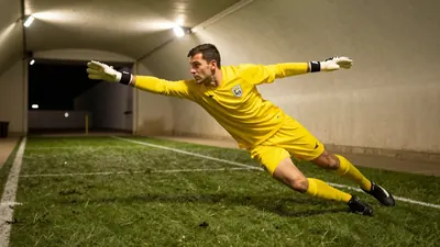 Australia head coach Tony Popovic has left veteran goalkeeper and captain Mathew Ryan out of his 26-man squad for the...